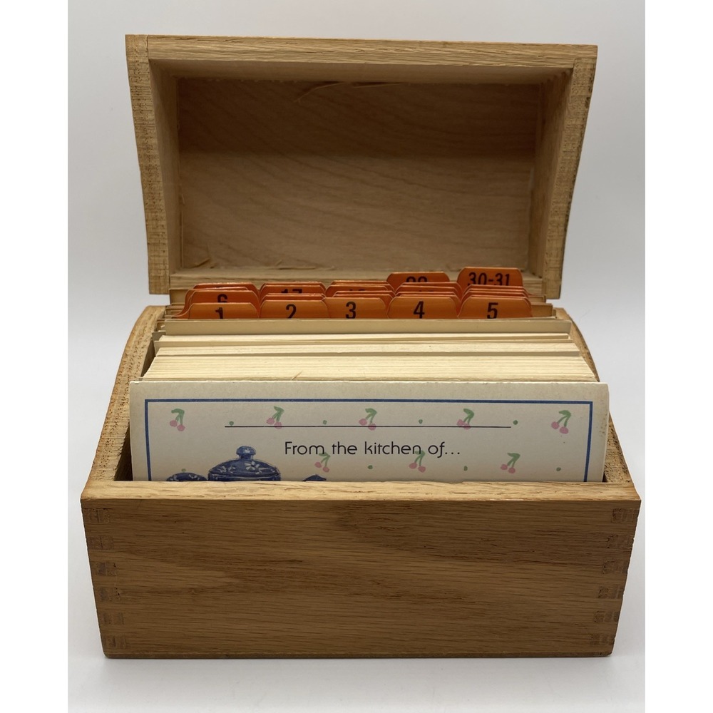 Hedberg Vintage Oak Wooden Box, card box, recipes card organizer, w/ index cards